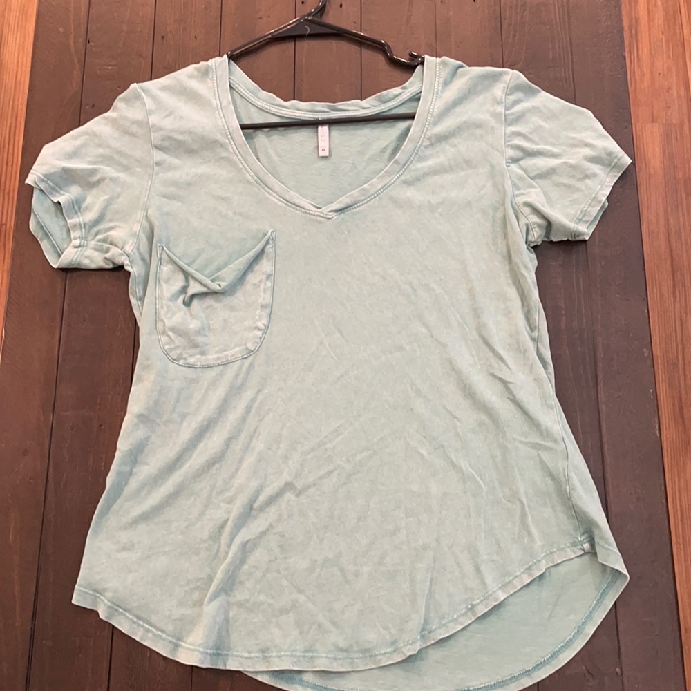 Medium Z Supply Pocket Top